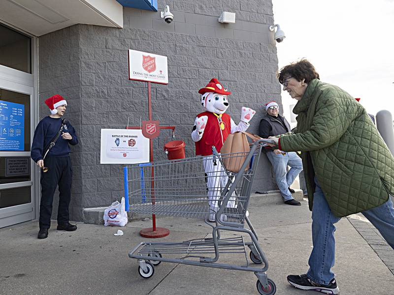 Ring those bells: Sterling’s Fire, Police departments square off in Salvation Army challenge